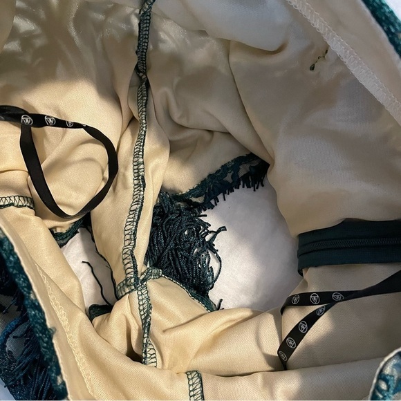 New NWT Missguided SZ 6 Green Lace Tiered Tassel Shorts - Picture 5 of 8